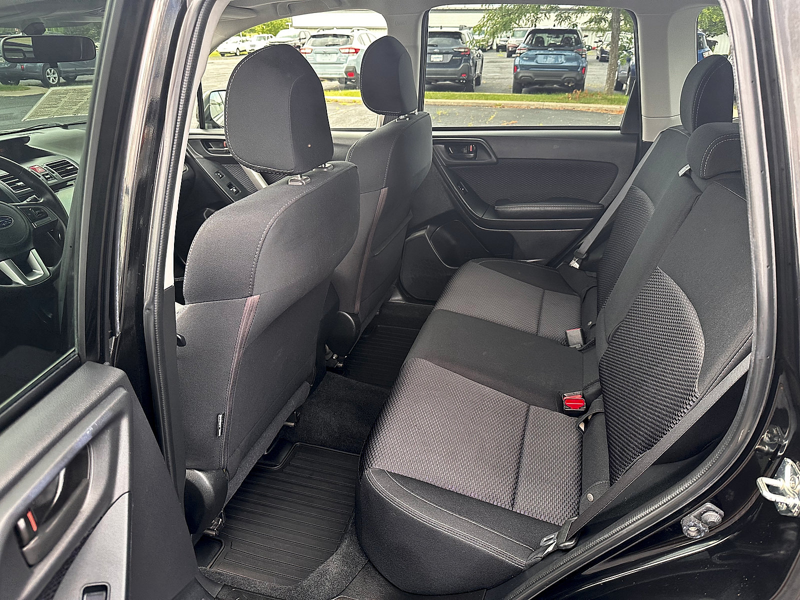 Used 2018 Subaru Forester 2.5i Premium w/ Protection Package #1 AWD/4WD image 13