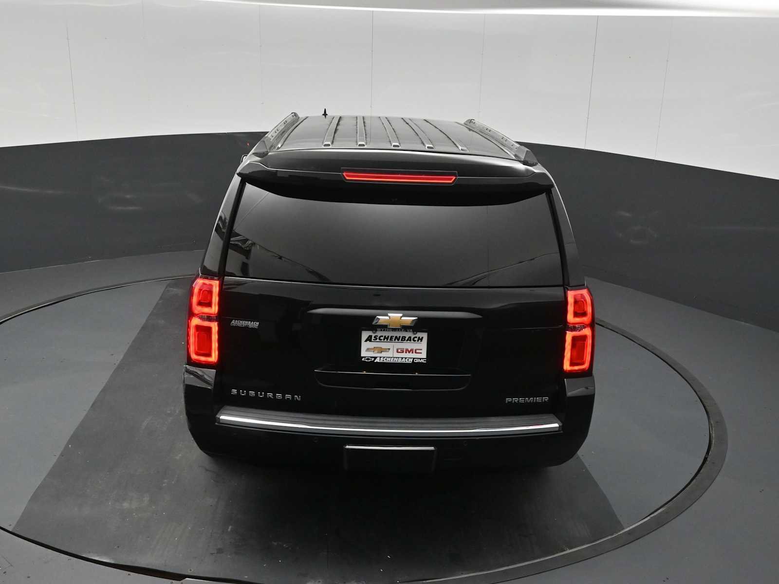 Used 2019 Chevrolet Suburban Premier AWD/4WD image 16