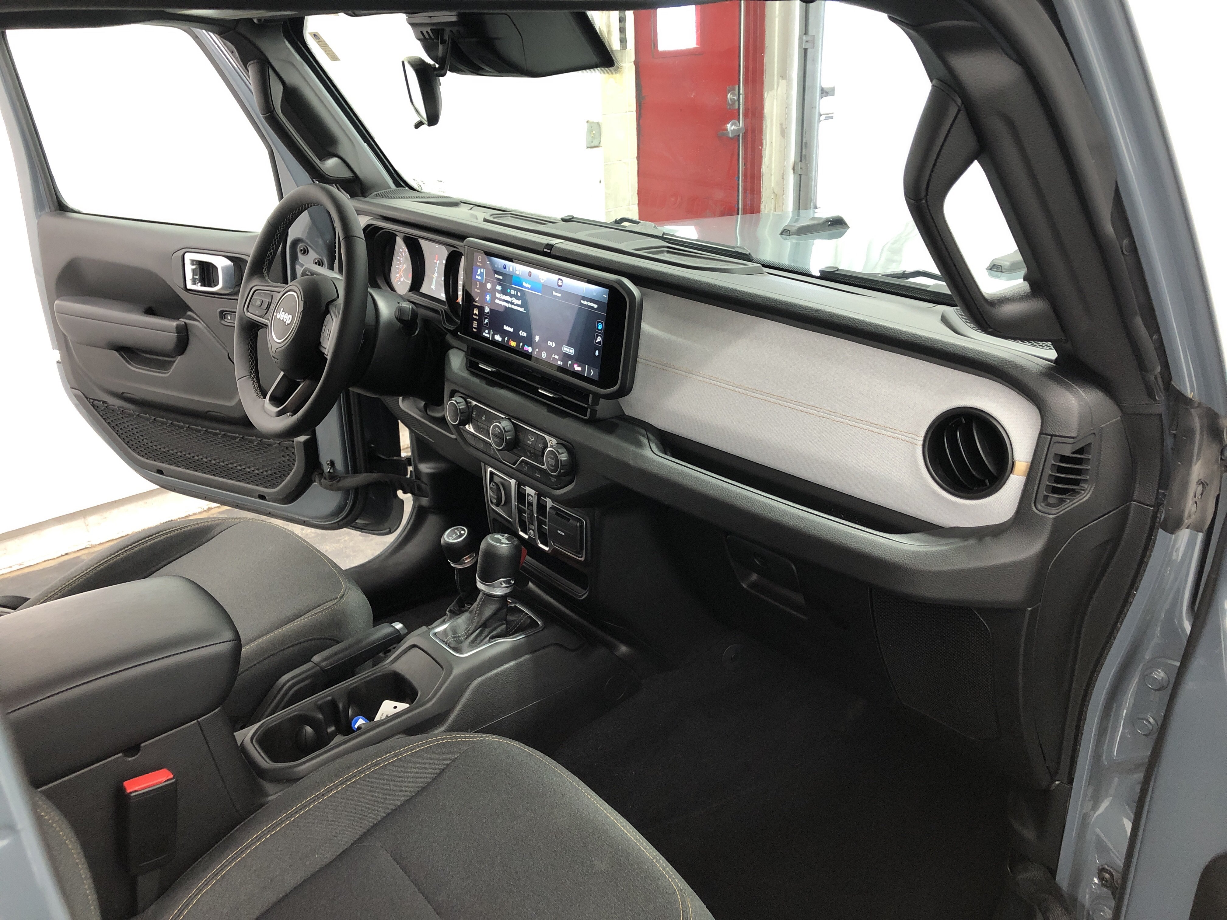 Certified 2025 Jeep Wrangler Unlimited Sport AWD/4WD image 14
