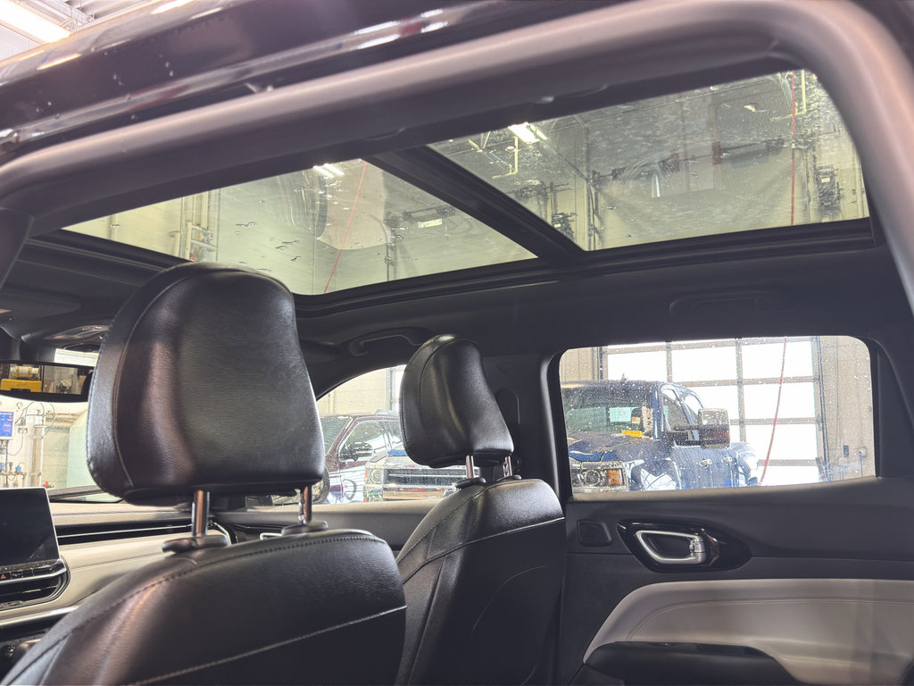 Used 2023 Jeep Compass Limited w/ Sun and Sound Group image 36