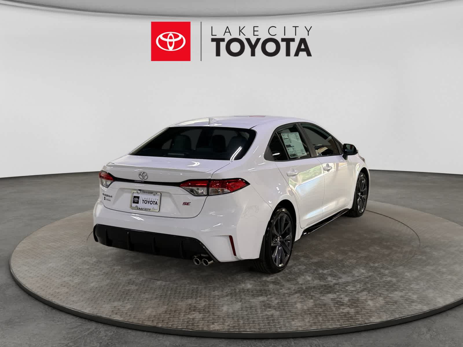 New 2026 Toyota Corolla SE FWD image 6