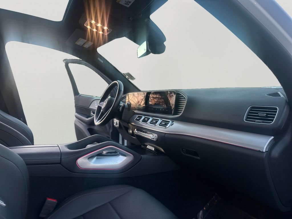 Used 2025 Mercedes-Benz GLE 350 4MATIC image 11