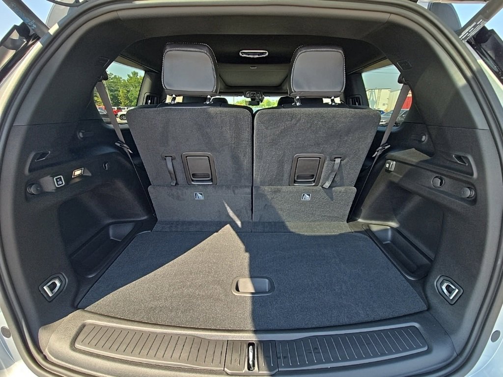 New 2025 Jeep Grand Cherokee L Limited w/ Luxury Tech Group II image 45