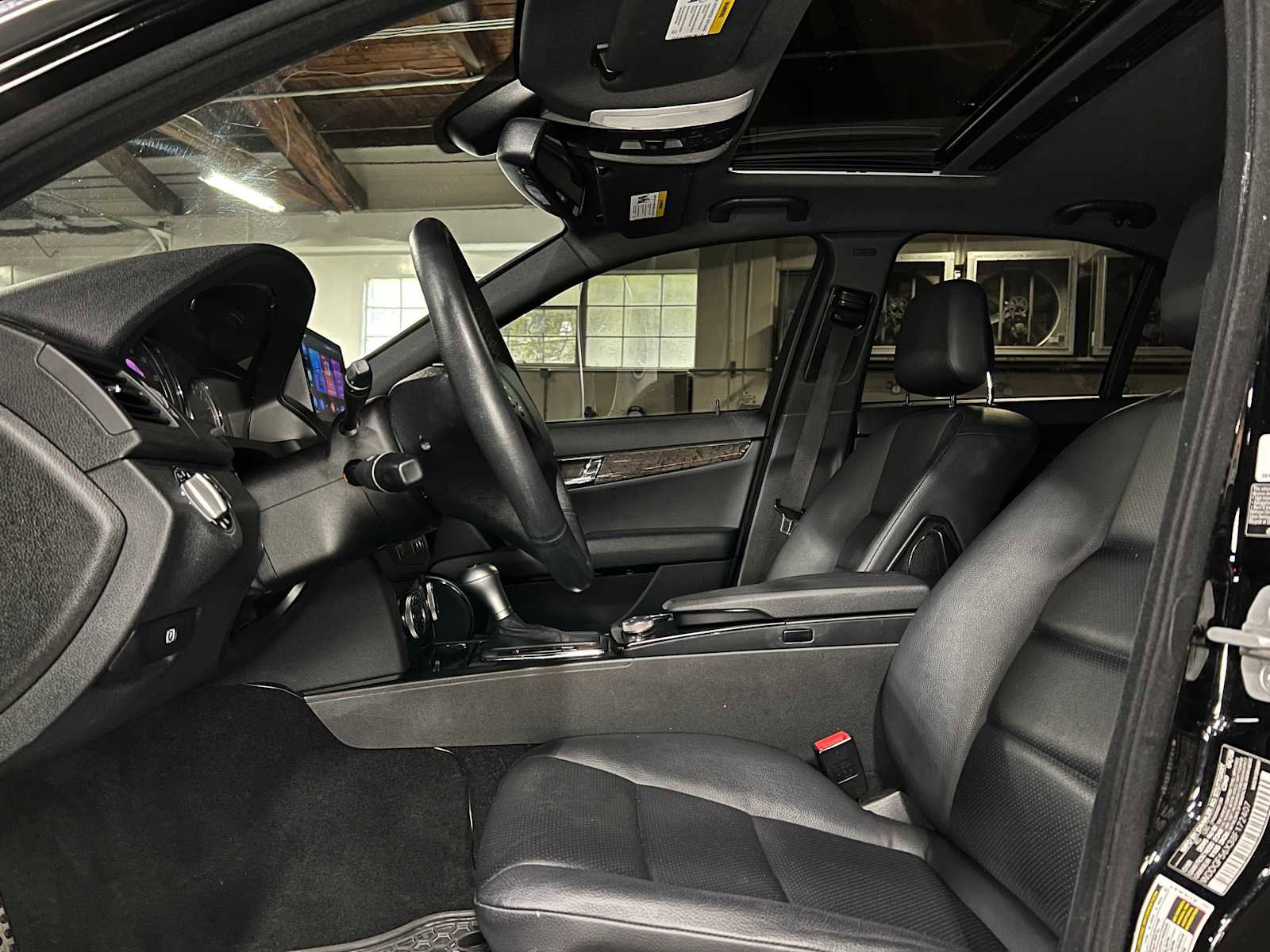 Used 2008 Mercedes-Benz C 350 Sport image 22