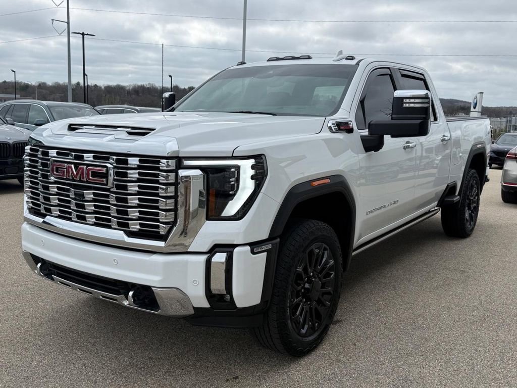 Used 2024 GMC Sierra 2500 Denali w/ Denali Reserve Package image 8