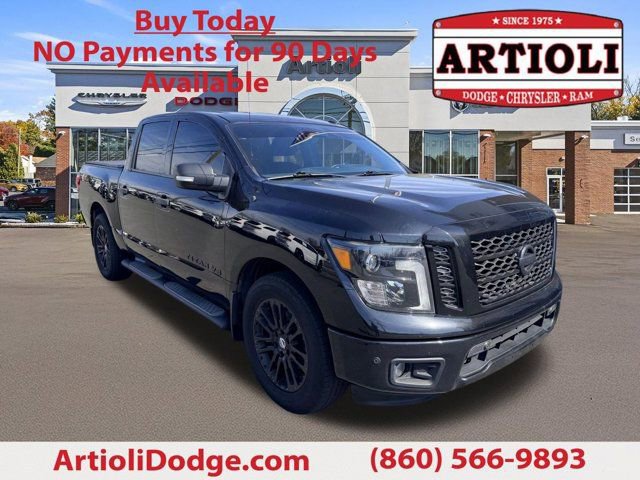 Used 2019 Nissan Titan SV w/ SV Convenience Package image 1