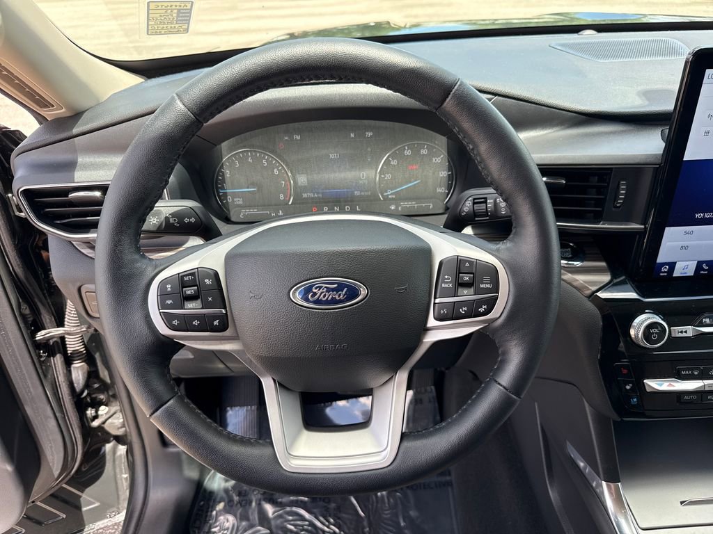 Used 2023 Ford Explorer Limited w/ Limited Technology Package image 14