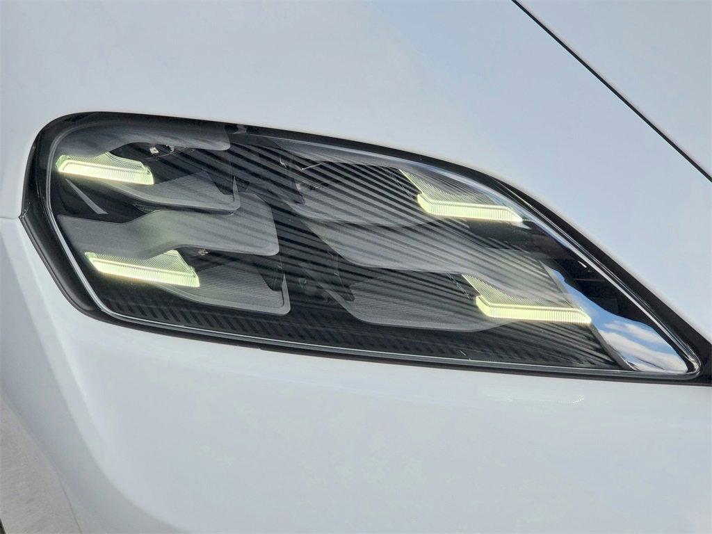 New 2026 Porsche Taycan image 25