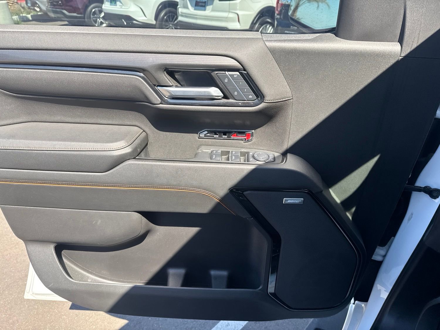 Used 2024 GMC Sierra 1500 AT4 w/ Technology Package AWD/4WD image 6