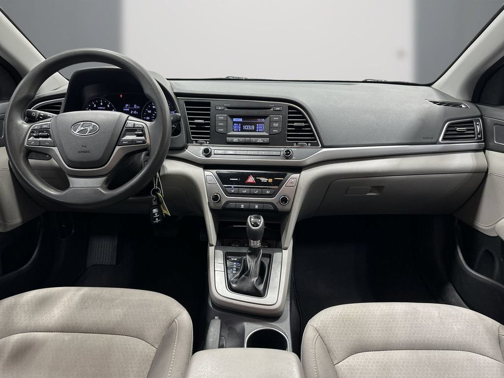 Used 2017 Hyundai Elantra SE FWD image 18
