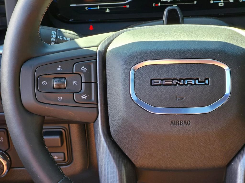 Used 2024 GMC Yukon Denali Ultimate image 16