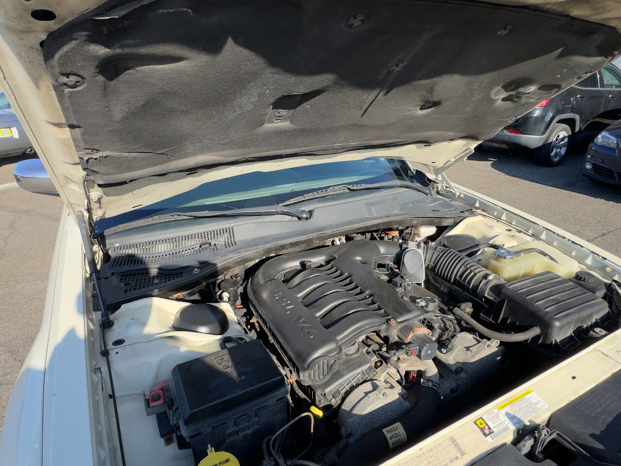 Used 2010 Chrysler 300 Touring image 20