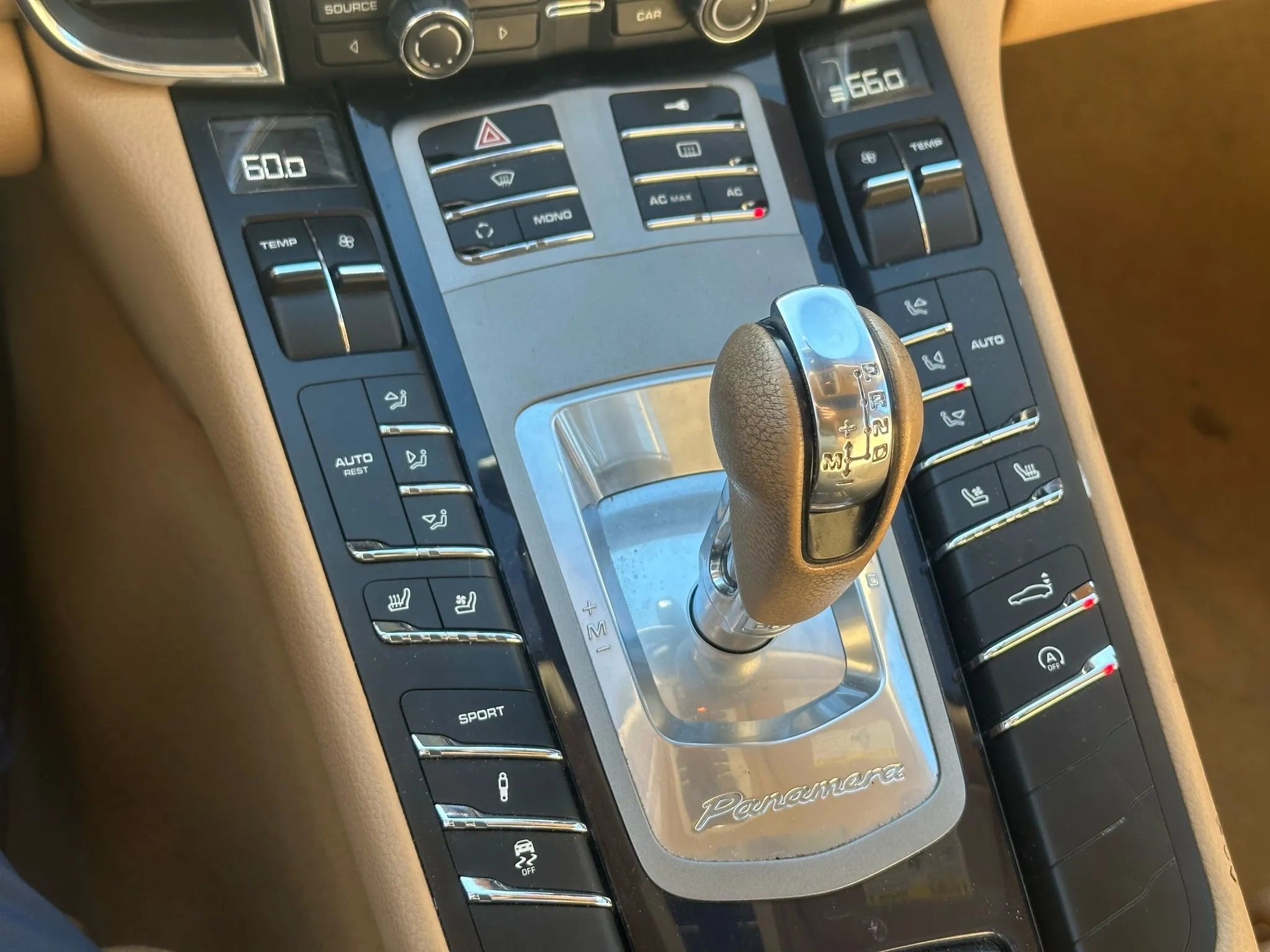 Used 2010 Porsche Panamera S image 36