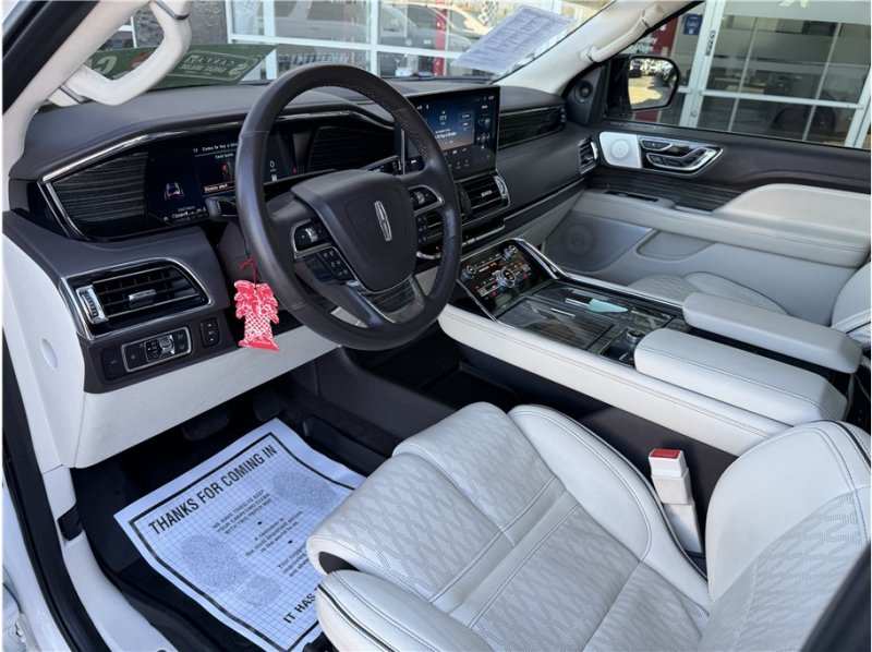 Used 2022 Lincoln Navigator Black Label AWD/4WD image 18