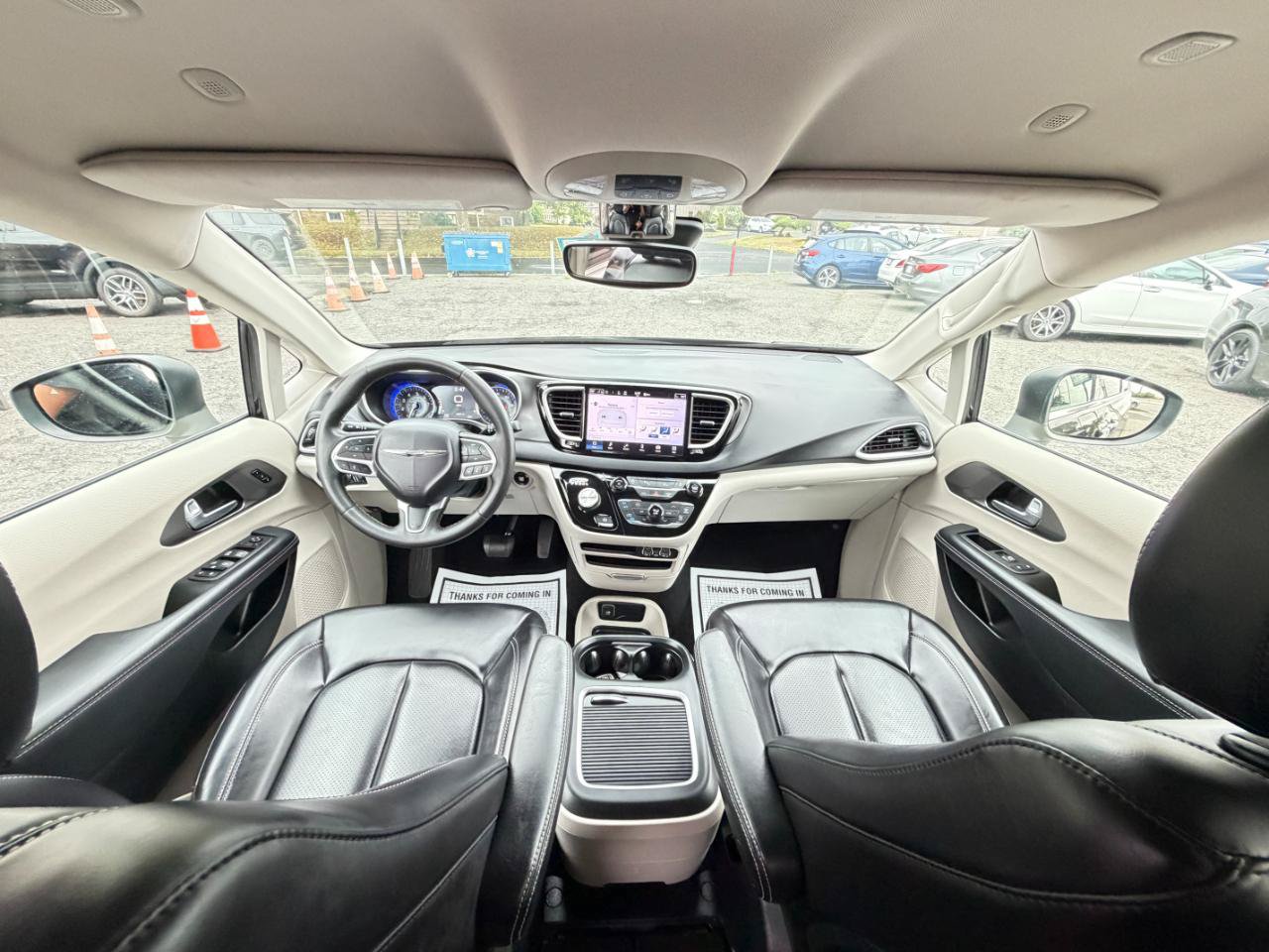 Used 2023 Chrysler Pacifica Touring-L FWD image 28