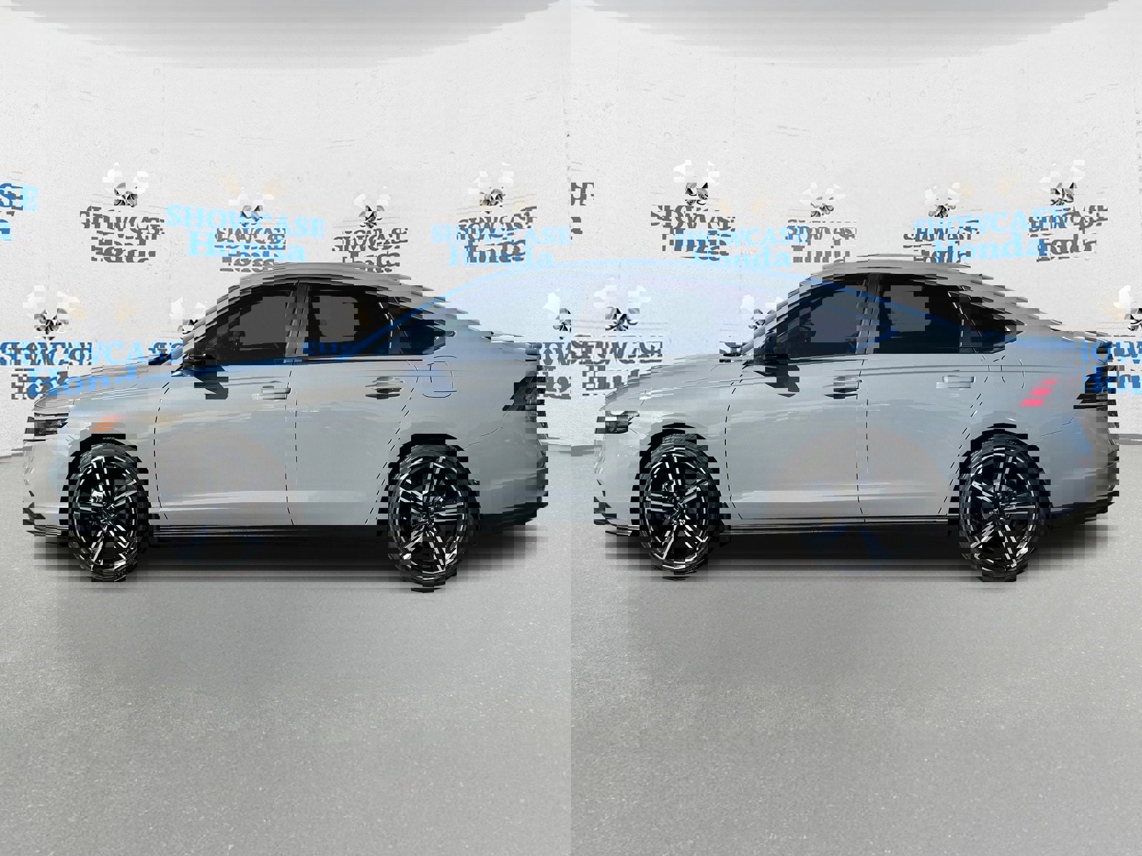 Used 2024 Honda Accord Sport image 4