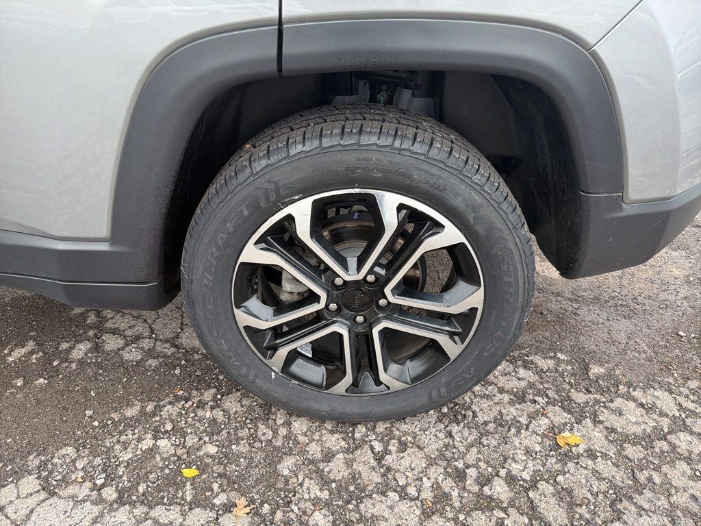 Certified 2022 Jeep Compass Limited image 31