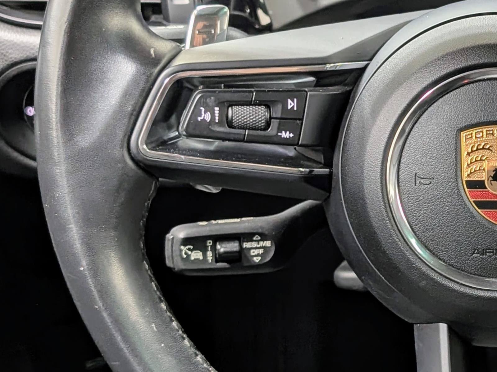 Used 2024 Porsche Macan AWD/4WD image 32
