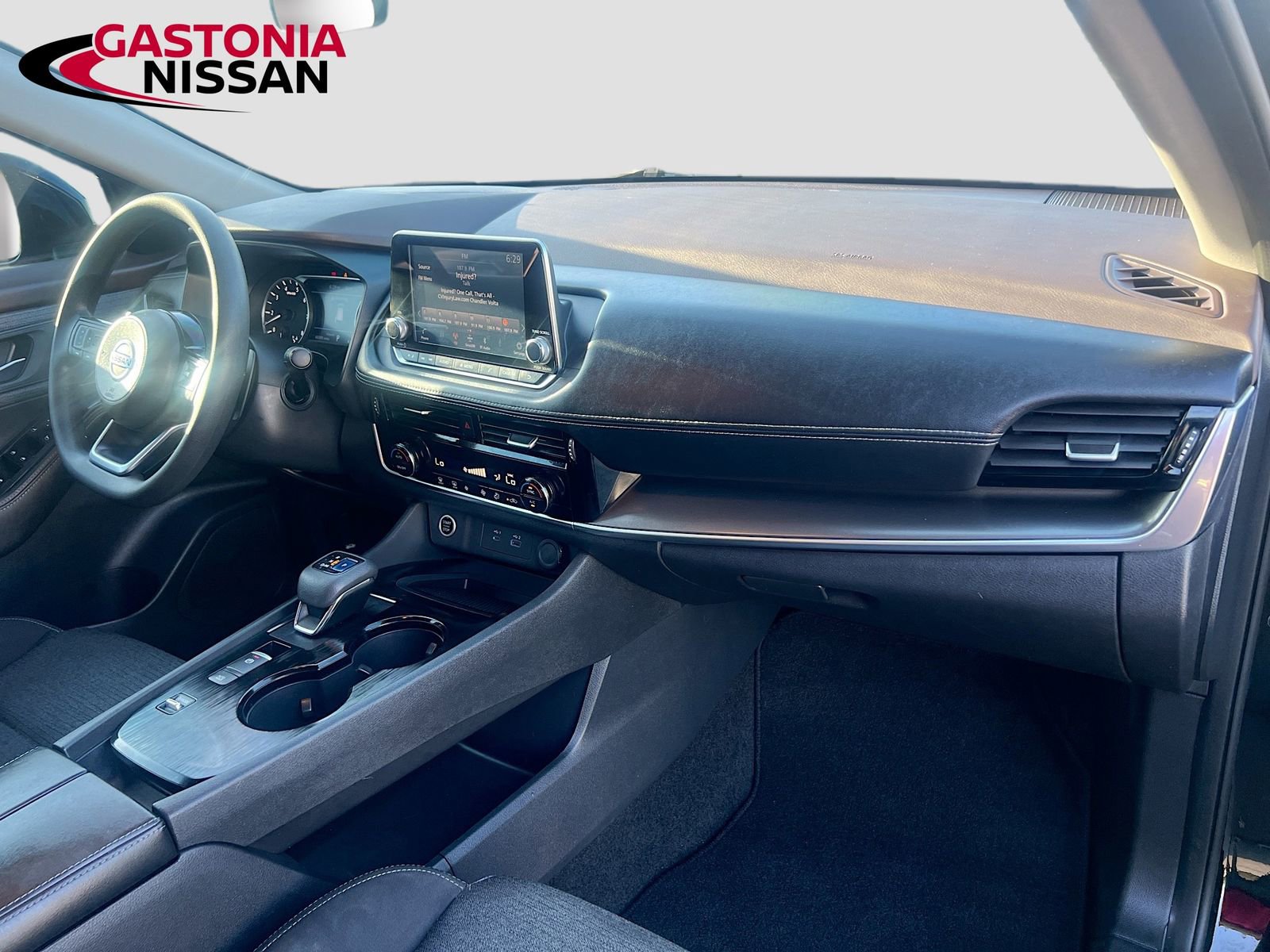 Used 2021 Nissan Rogue SV image 37