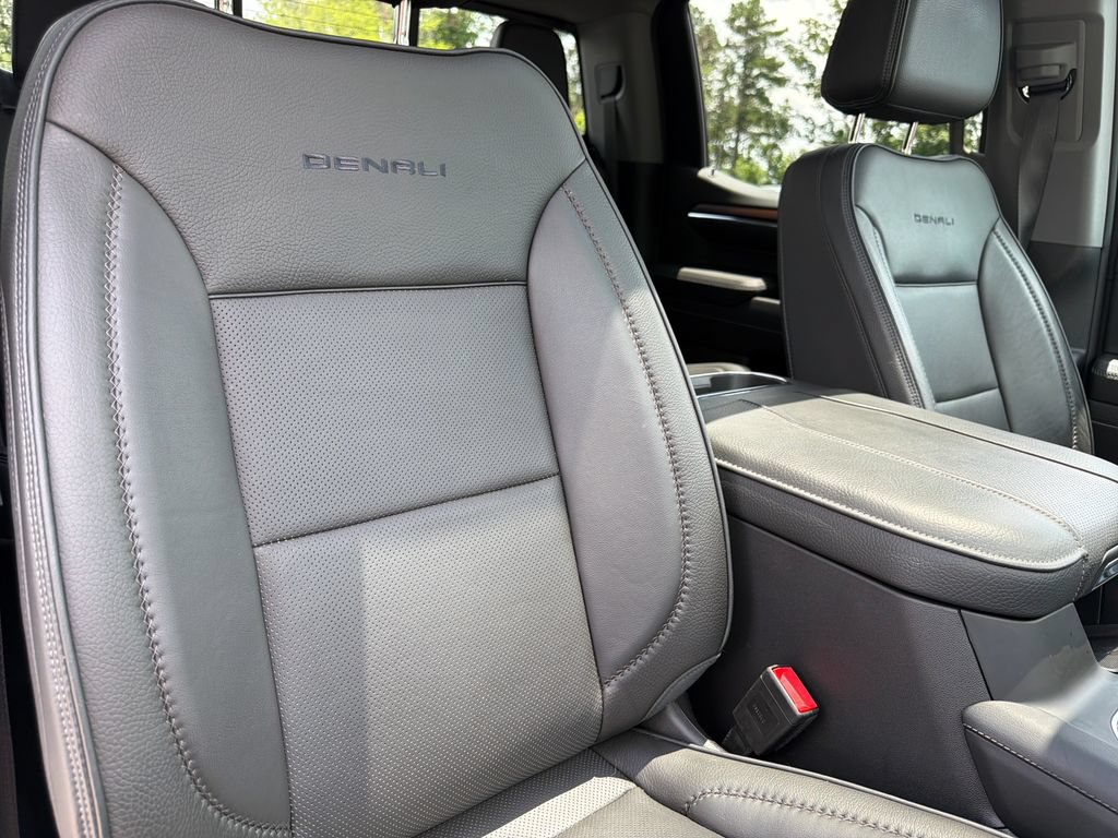 Used 2023 GMC Sierra 1500 Denali w/ Denali Reserve Package AWD/4WD image 40