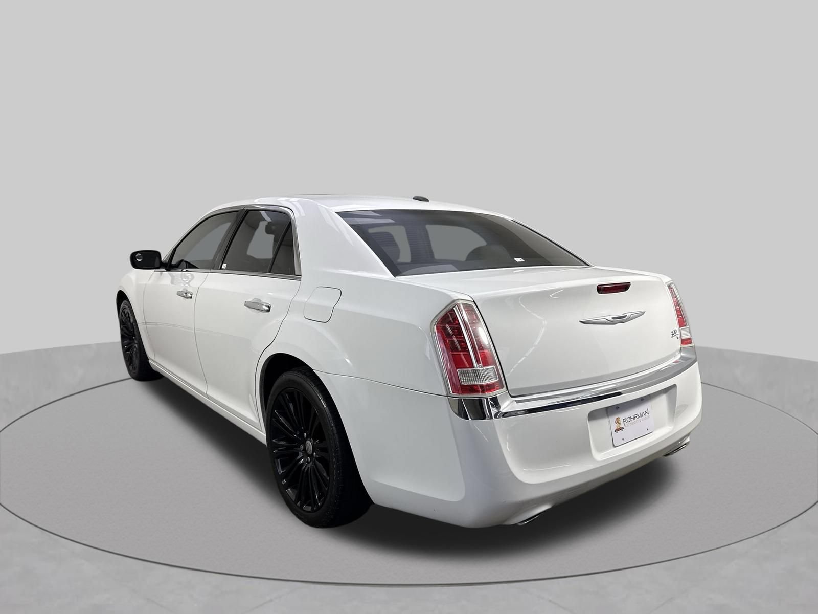 Used 2011 Chrysler 300 C w/ Sound Group RWD image 32