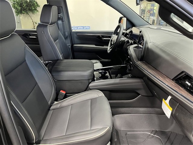 New 2026 Chevrolet Suburban Premier w/ Sun And Tow Package image 15