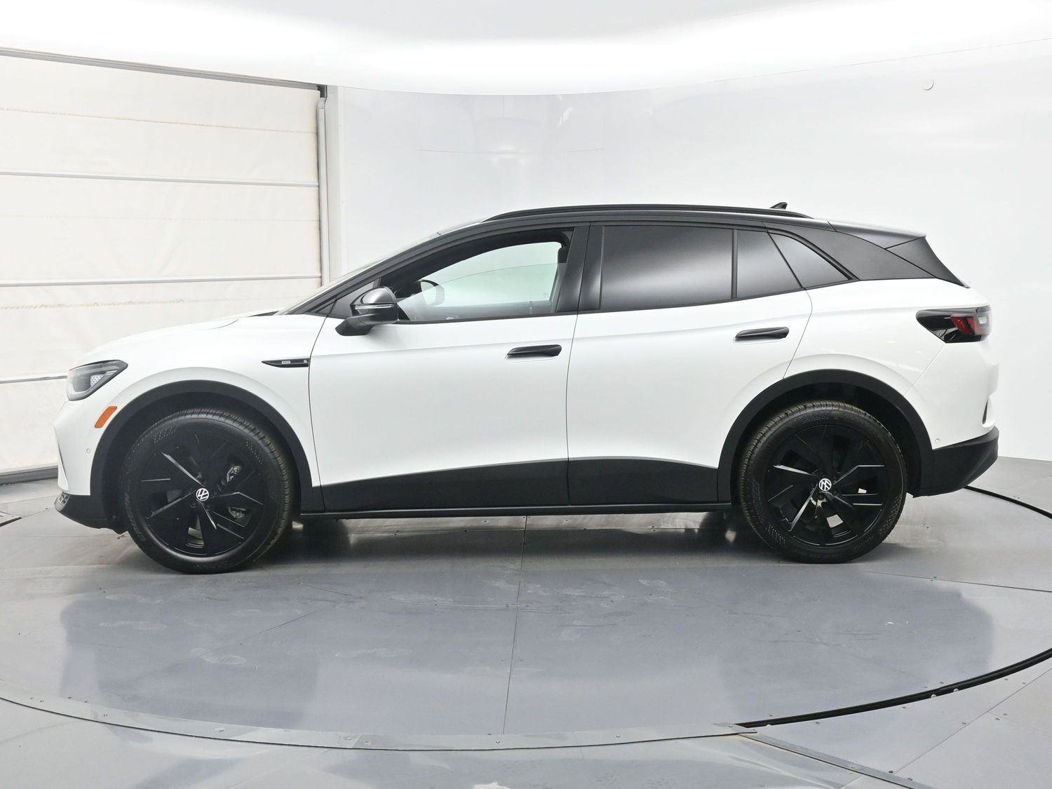 Used 2025 Volkswagen ID.4 Pro S Plus image 23