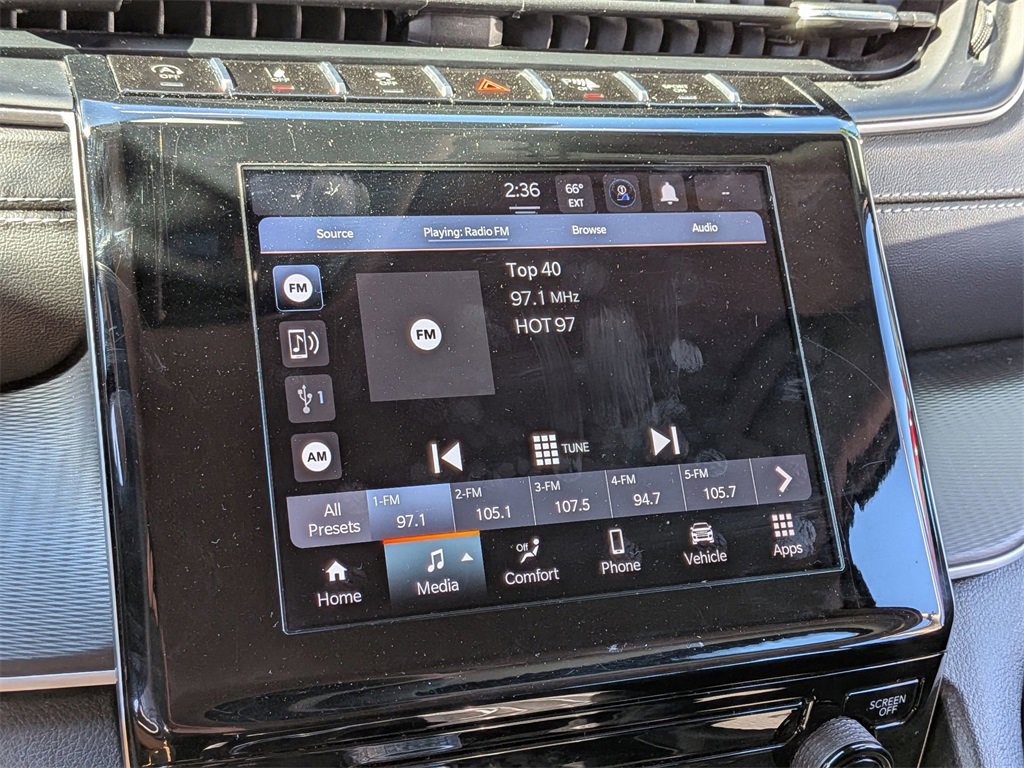 Used 2024 Jeep Grand Cherokee L Laredo image 16