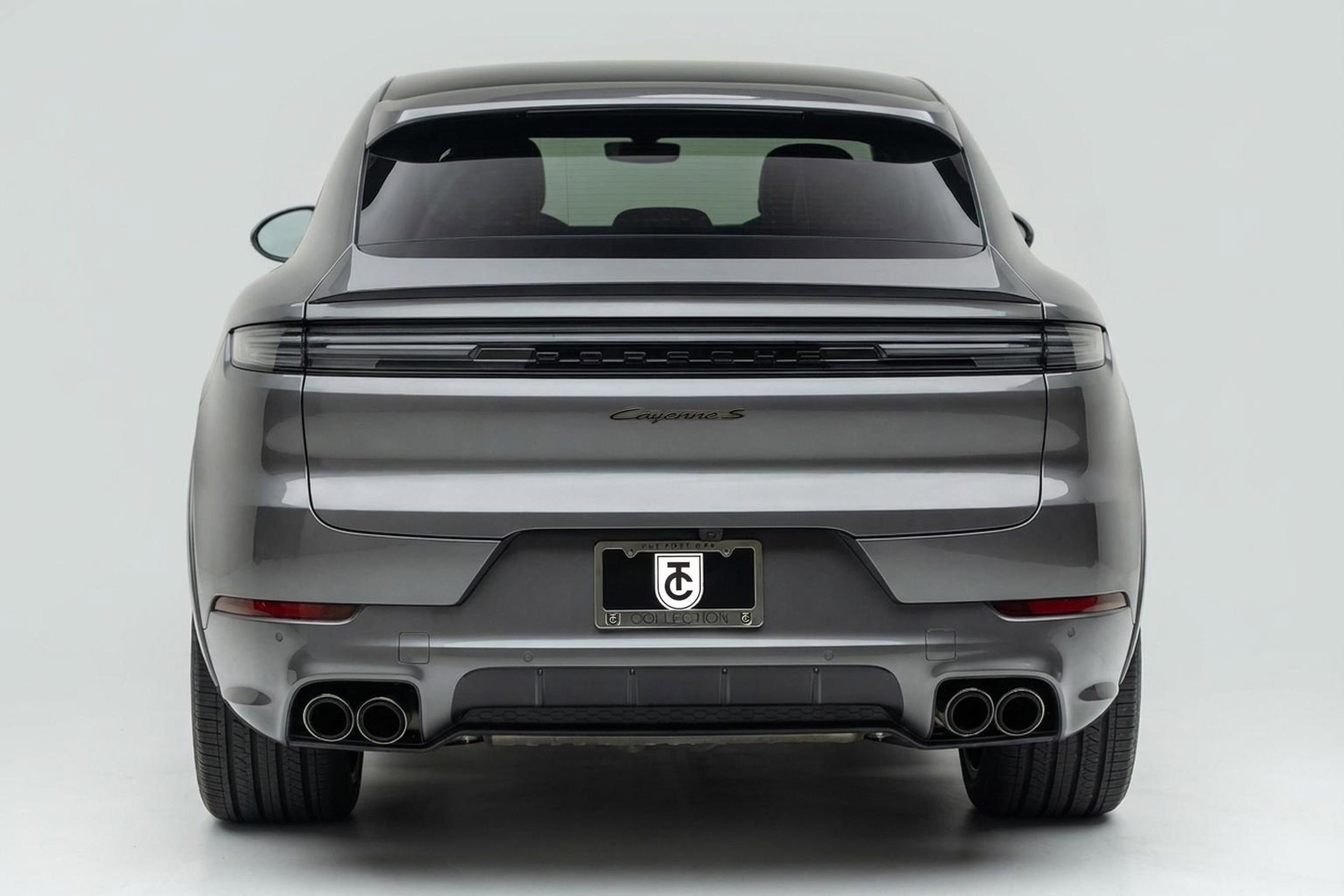 Used 2025 Porsche Cayenne S image 14