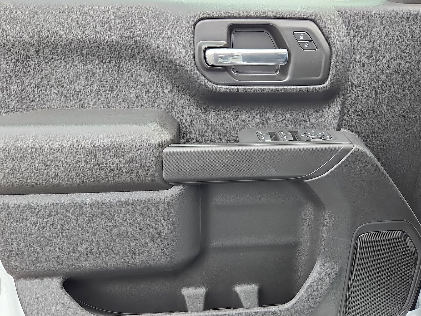 Certified 2025 Chevrolet Silverado 1500 Custom Trail Boss image 10