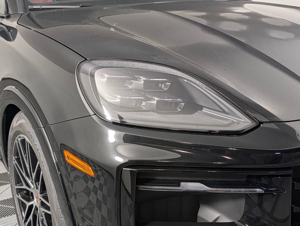 New 2026 Porsche Cayenne GTS AWD/4WD image 15