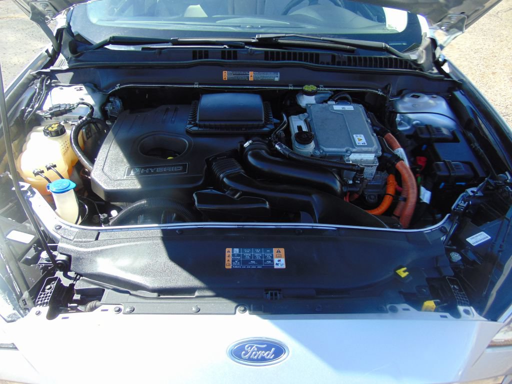 Used 2018 Ford Fusion Titanium FWD image 32