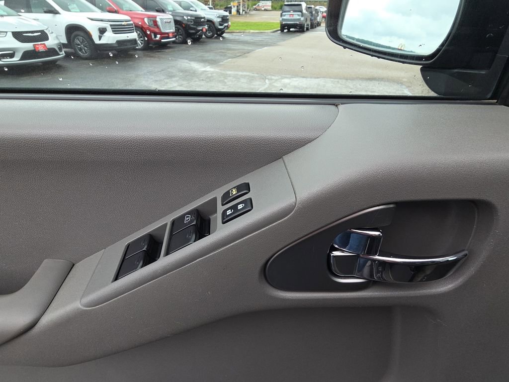 Used 2014 Nissan Frontier Desert Runner RWD image 14
