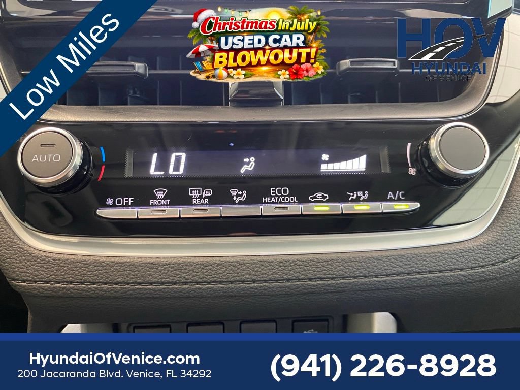 Used 2024 Toyota Corolla Cross LE w/ Moonroof Package FWD image 16