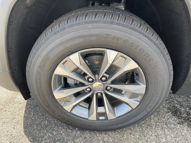 New 2027 Chevrolet Equinox LT w/ LPO, Floor Liner Package FWD image 10