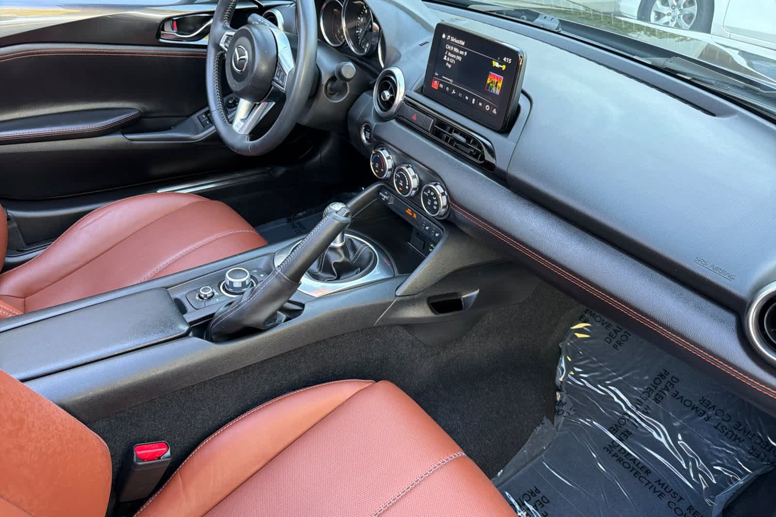 Used 2022 MAZDA MX-5 Miata RF Grand Touring RWD image 14