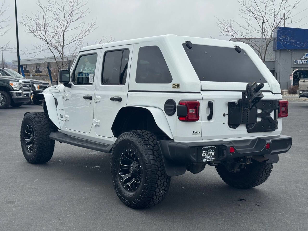 Used 2021 Jeep Wrangler Unlimited Sahara w/ Uconnect 4C Nav & Sound Group AWD/4WD image 9