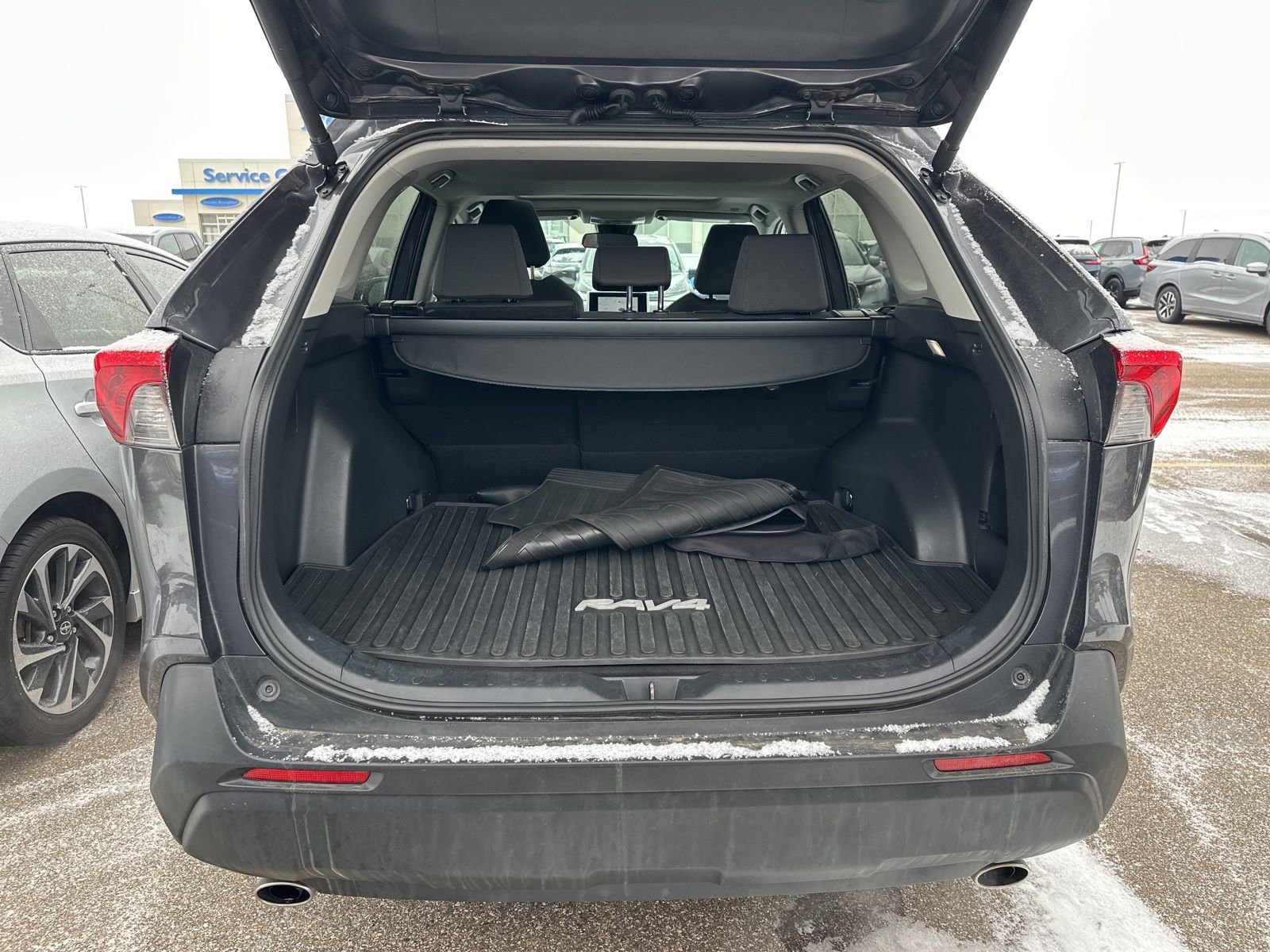 Used 2024 Toyota RAV4 XLE w/ Convenience Package AWD/4WD image 15