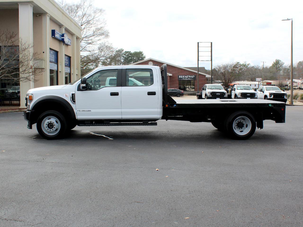 Used 2022 Ford F550 4x4 Crew Cab Super Duty w/ Power Equipment Group image 10