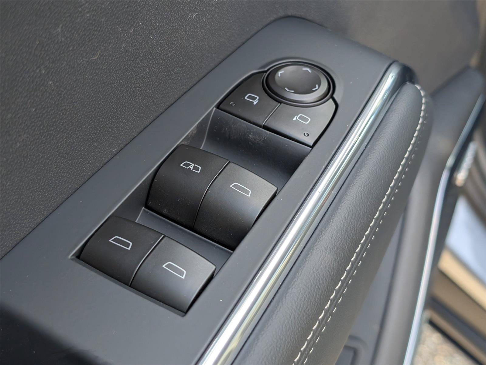 New 2026 GMC Acadia Elevation w/ Black Edition FWD image 15