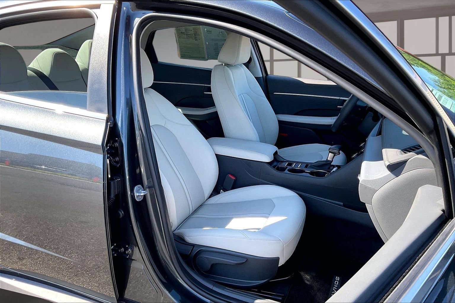 Certified 2025 Hyundai Sonata SE FWD image 29