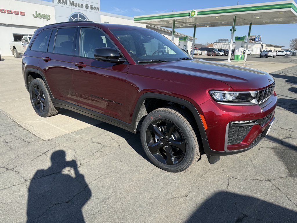 New 2026 Jeep Grand Cherokee Limited w/ Limited Altitude Package