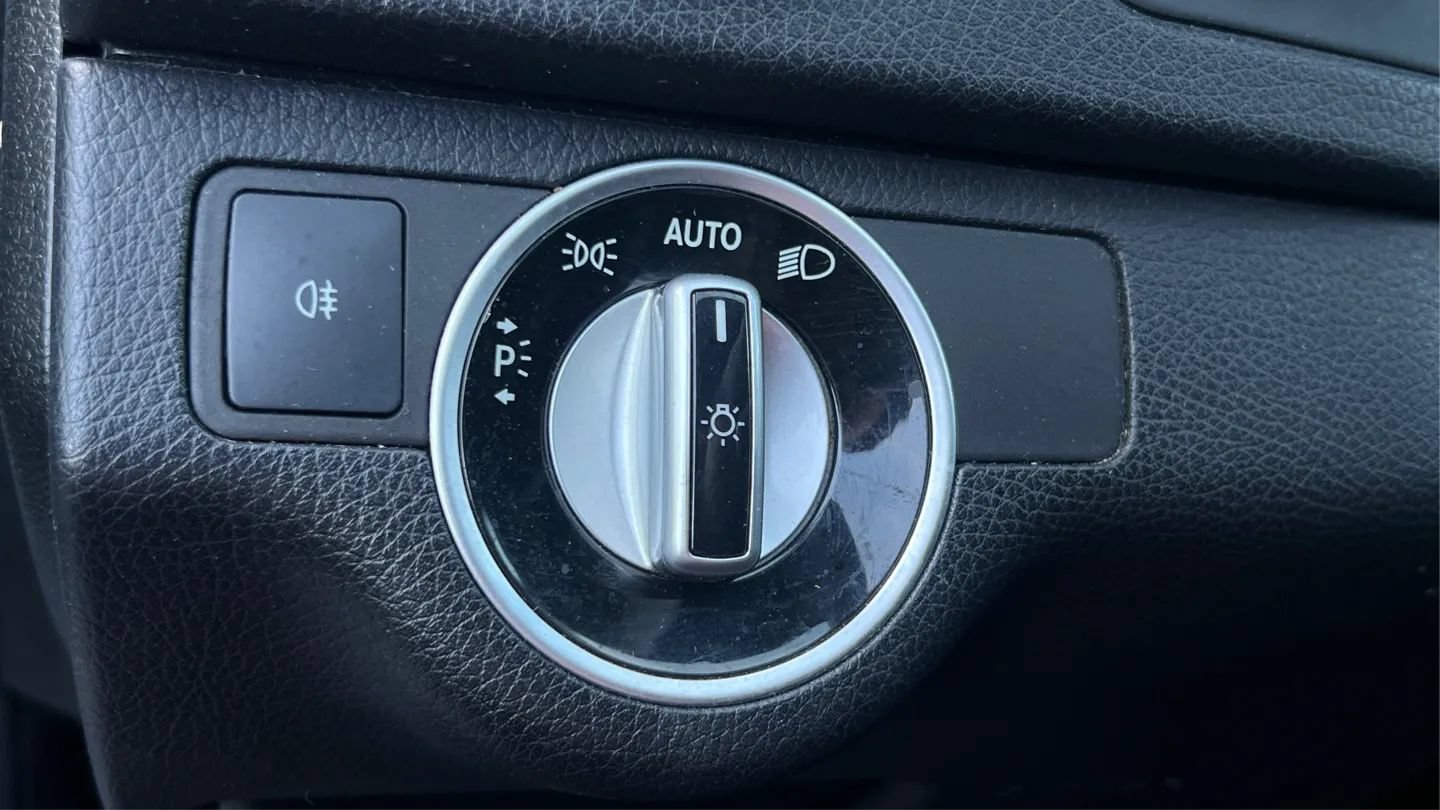 Used 2013 Mercedes-Benz C 250 Sedan image 59