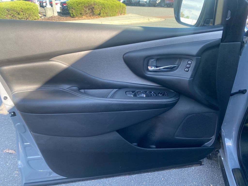 Used 2024 Nissan Murano SL image 10