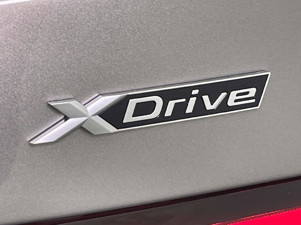 New 2027 BMW 550e xDrive w/ Executive Package AWD/4WD image 10