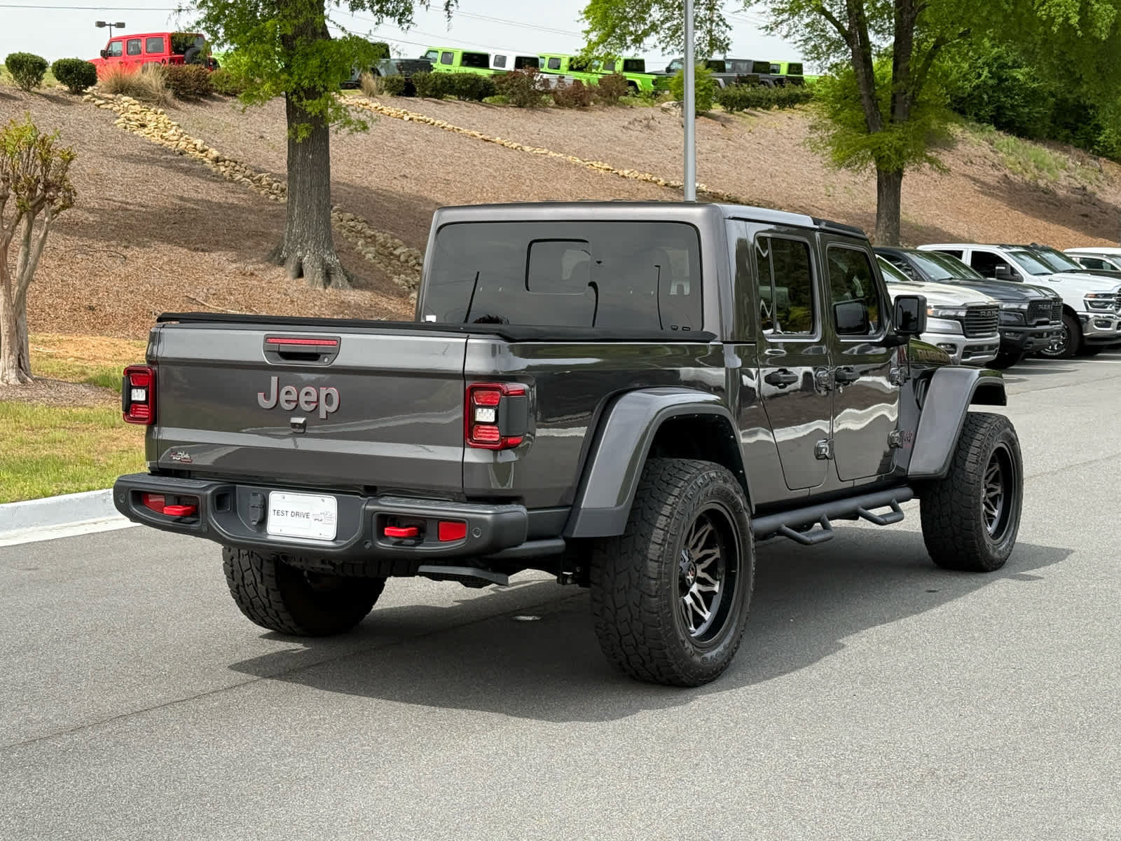 Used 2021 Jeep Gladiator Rubicon image 5