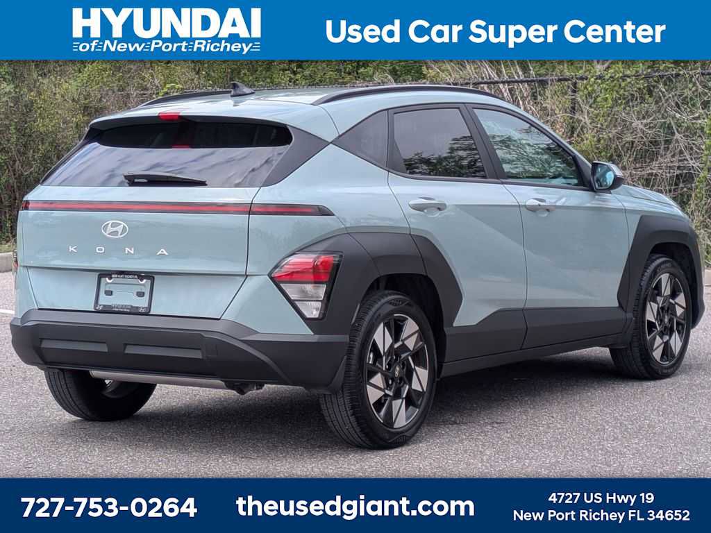 Certified 2024 Hyundai Kona SEL FWD image 5