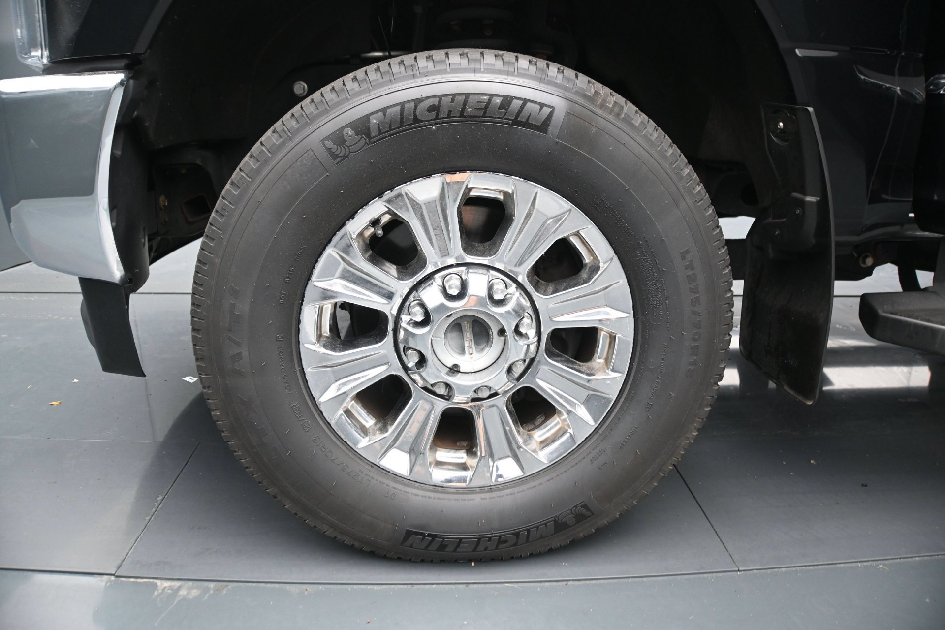 Used 2018 Ford F350 Lariat w/ Lariat Ultimate Package AWD/4WD image 25