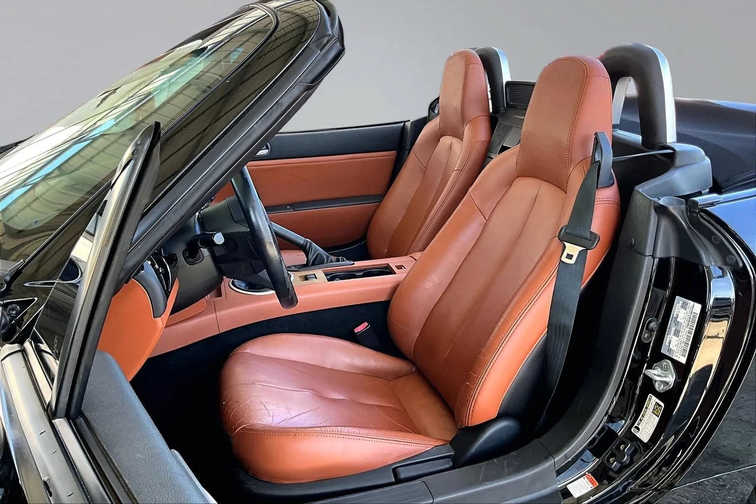Used 2006 MAZDA MX-5 Miata Grand Touring w/ Premium Pkg RWD image 17