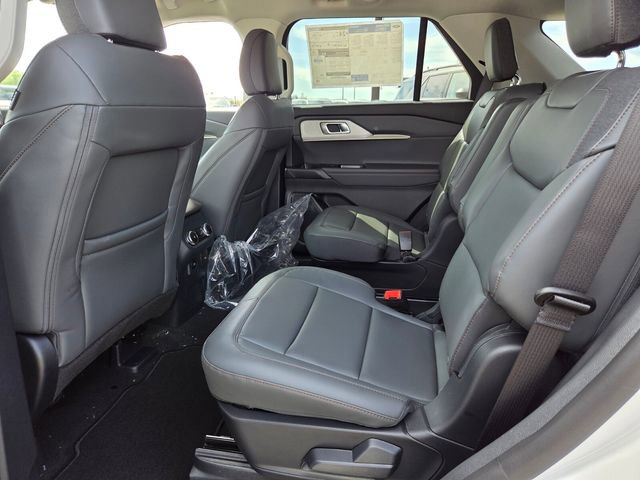 New 2026 Ford Explorer Active RWD image 5